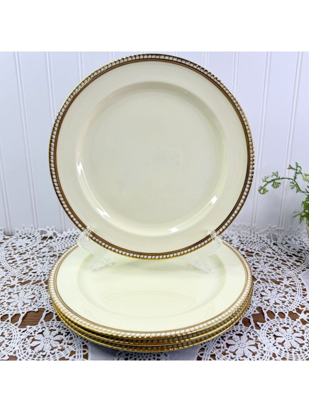 4 Spode Copeland England Dinner Plates Cream Gold Encrusted Pattern Y7090 Gilt